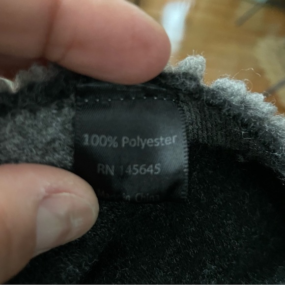 Floral Shawl Collar Sleeveless
Vest Gray Red Sherpa Trim embroidered open front - Picture 15 of 16